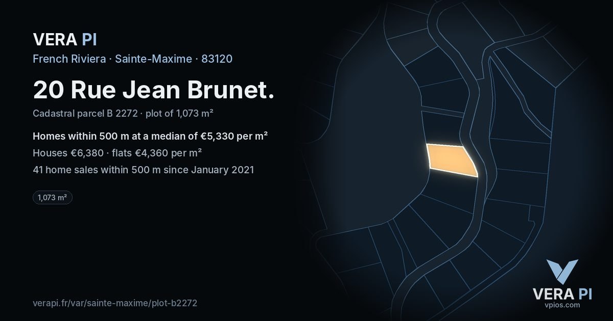 20 Rue Jean Brunet, Sainte-Maxime at night – the plot lit, the parcels around coloured by the prices near them