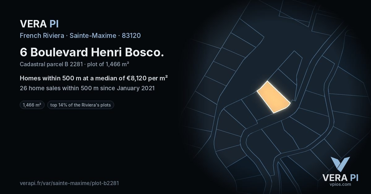 6 Boulevard Henri Bosco, Sainte-Maxime at night – the plot lit, the parcels around coloured by the prices near them