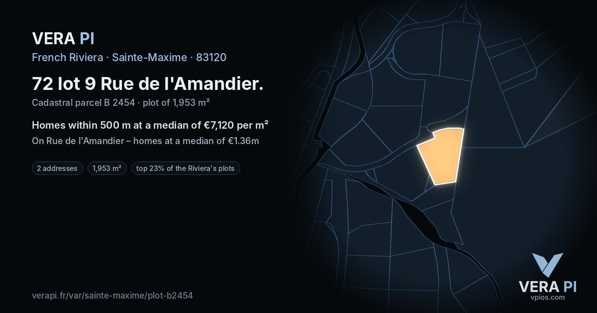72 lot 9 Rue de l'Amandier, Sainte-Maxime at night – the plot lit, the parcels around coloured by the prices near them