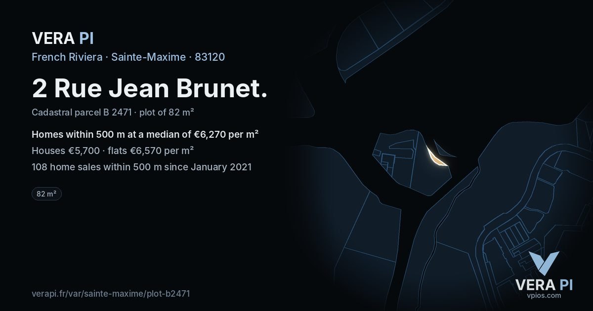 2 Rue Jean Brunet, Sainte-Maxime at night – the plot lit, the parcels around coloured by the prices near them