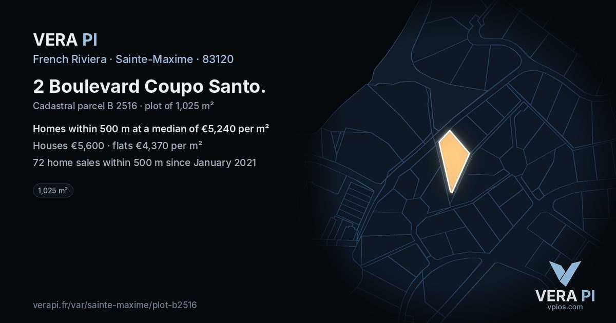2 Boulevard Coupo Santo, Sainte-Maxime at night – the plot lit, the parcels around coloured by the prices near them
