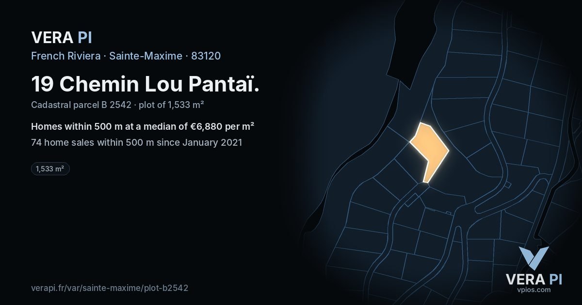 19 Chemin Lou Pantaï, Sainte-Maxime at night – the plot lit, the parcels around coloured by the prices near them