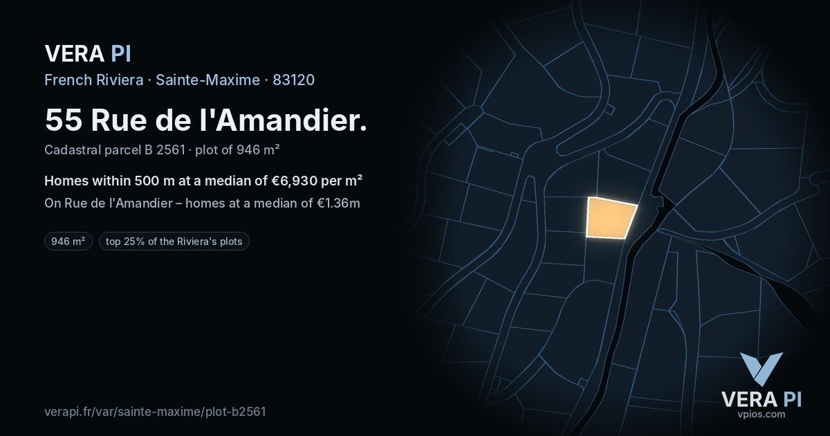 55 Rue de l'Amandier, Sainte-Maxime at night – the plot lit, the parcels around coloured by the prices near them