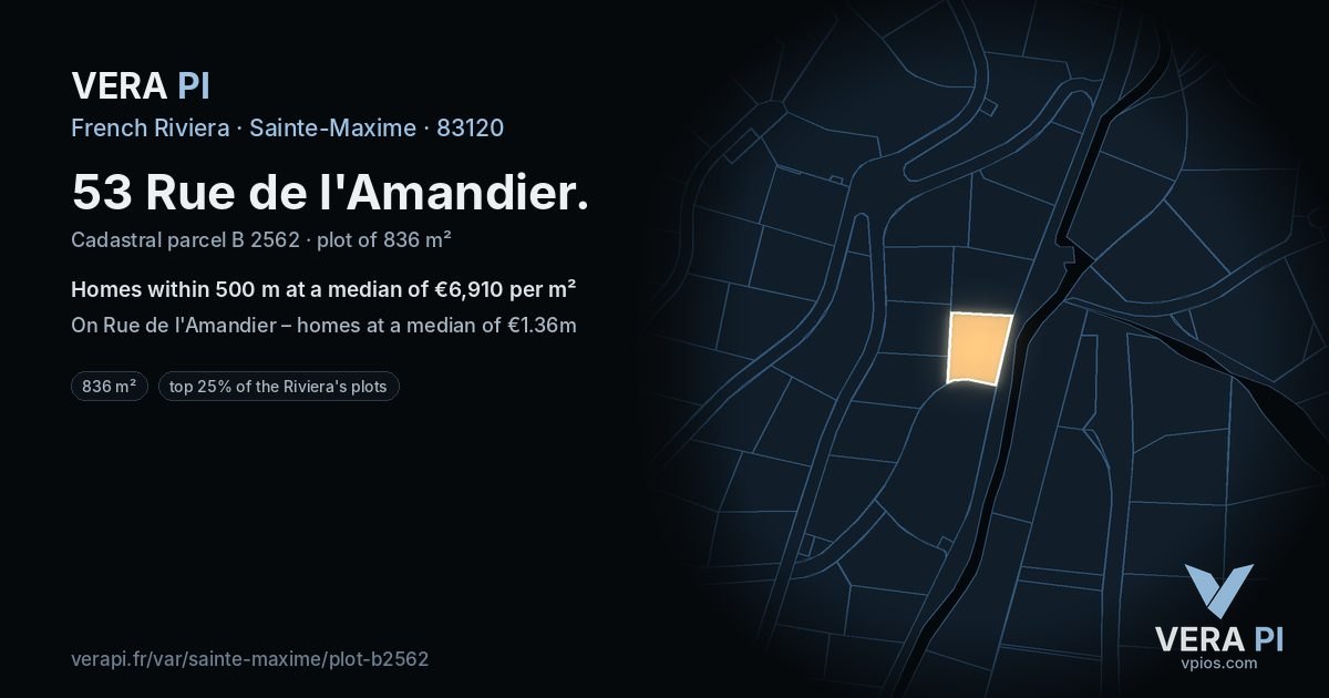 53 Rue de l'Amandier, Sainte-Maxime at night – the plot lit, the parcels around coloured by the prices near them