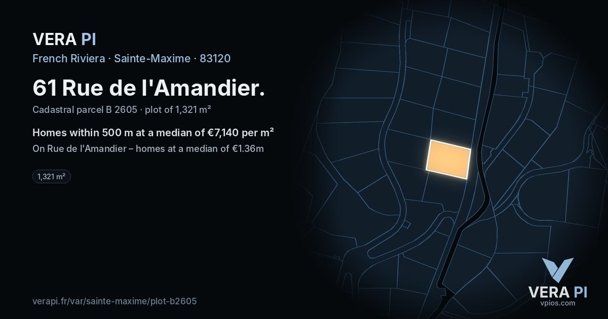 61 Rue de l'Amandier, Sainte-Maxime at night – the plot lit, the parcels around coloured by the prices near them