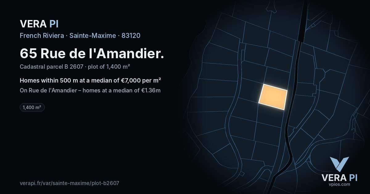 65 Rue de l'Amandier, Sainte-Maxime at night – the plot lit, the parcels around coloured by the prices near them