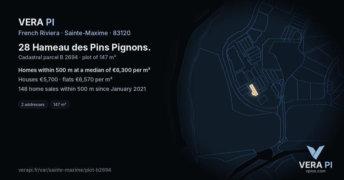 28 Hameau des Pins Pignons, Sainte-Maxime at night – the plot lit, the parcels around coloured by the prices near them