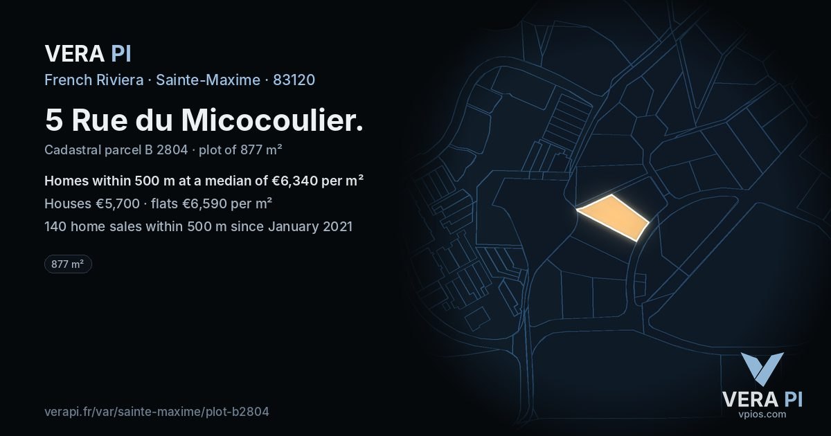 5 Rue du Micocoulier, Sainte-Maxime at night – the plot lit, the parcels around coloured by the prices near them