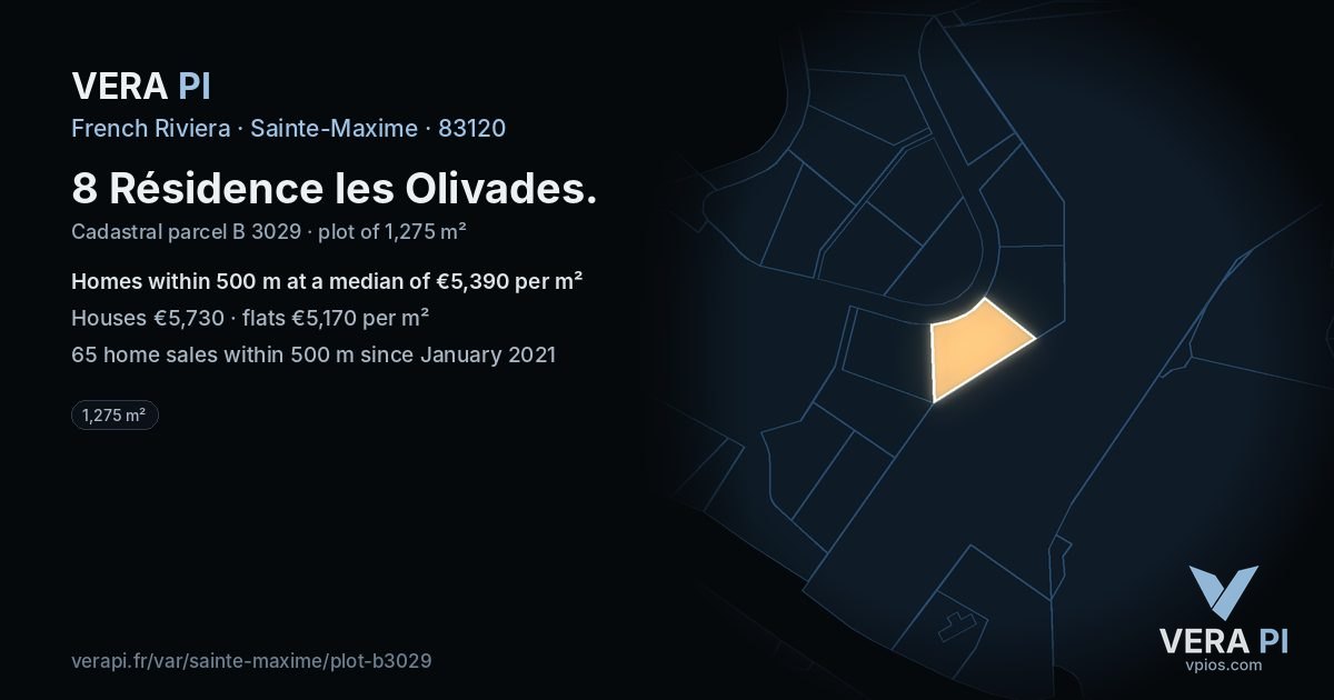 8 Résidence les Olivades, Sainte-Maxime at night – the plot lit, the parcels around coloured by the prices near them