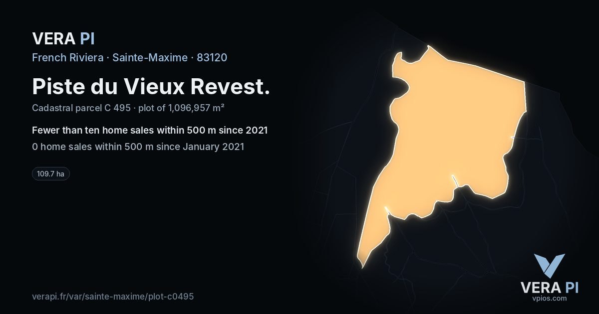 Piste du Vieux Revest, Sainte-Maxime at night – the plot lit, the parcels around coloured by the prices near them