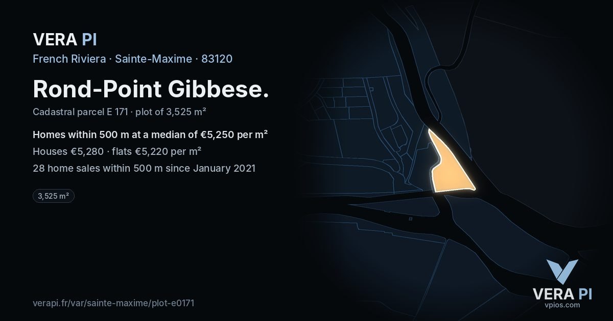 Rond-Point Gibbese, Sainte-Maxime at night – the plot lit, the parcels around coloured by the prices near them
