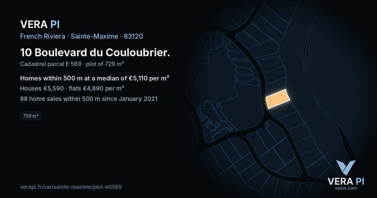10 Boulevard du Couloubrier, Sainte-Maxime at night – the plot lit, the parcels around coloured by the prices near them