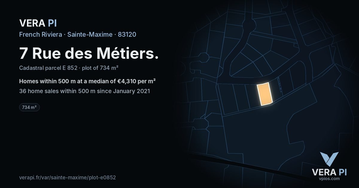 7 Rue des Métiers, Sainte-Maxime at night – the plot lit, the parcels around coloured by the prices near them