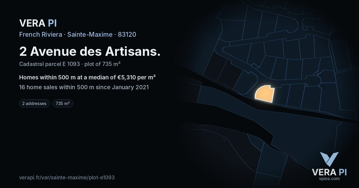 2 Avenue des Artisans, Sainte-Maxime at night – the plot lit, the parcels around coloured by the prices near them