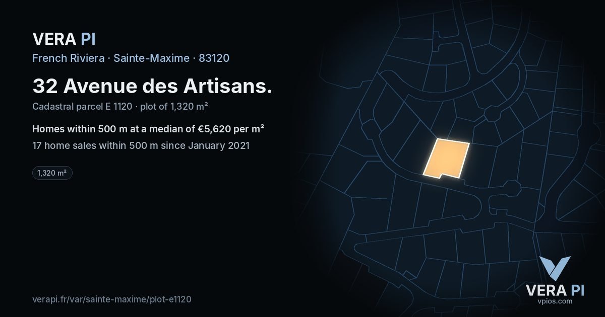 32 Avenue des Artisans, Sainte-Maxime at night – the plot lit, the parcels around coloured by the prices near them