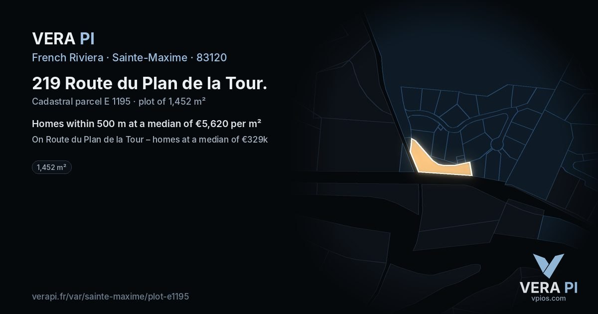 219 Route du Plan de la Tour, Sainte-Maxime at night – the plot lit, the parcels around coloured by the prices near them