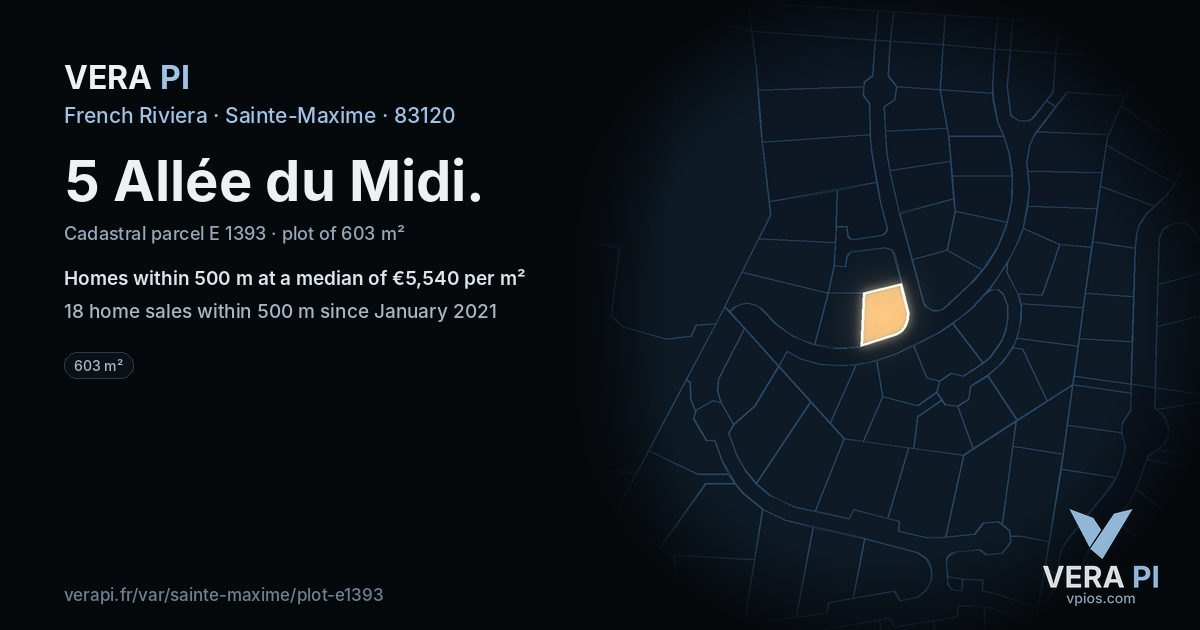5 Allée du Midi, Sainte-Maxime at night – the plot lit, the parcels around coloured by the prices near them