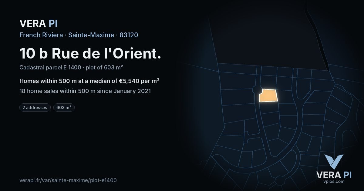 10 b Rue de l'Orient, Sainte-Maxime at night – the plot lit, the parcels around coloured by the prices near them