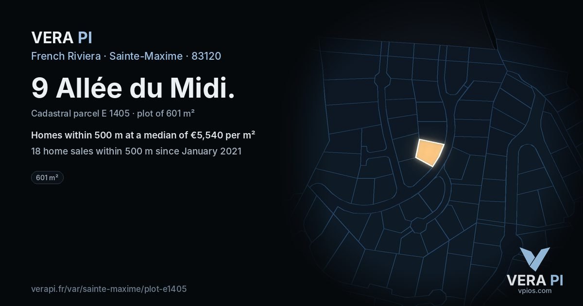 9 Allée du Midi, Sainte-Maxime at night – the plot lit, the parcels around coloured by the prices near them