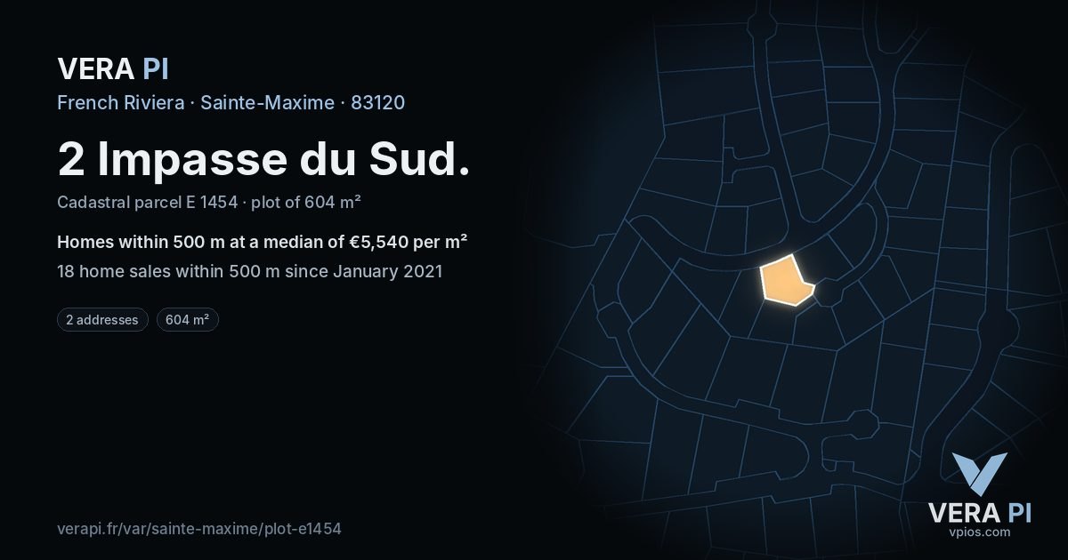 2 Impasse du Sud, Sainte-Maxime at night – the plot lit, the parcels around coloured by the prices near them