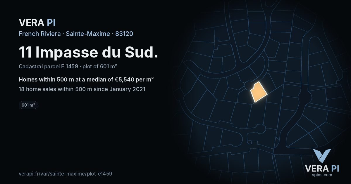 11 Impasse du Sud, Sainte-Maxime at night – the plot lit, the parcels around coloured by the prices near them