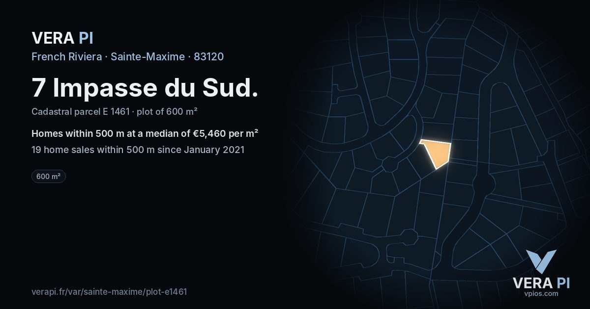 7 Impasse du Sud, Sainte-Maxime at night – the plot lit, the parcels around coloured by the prices near them