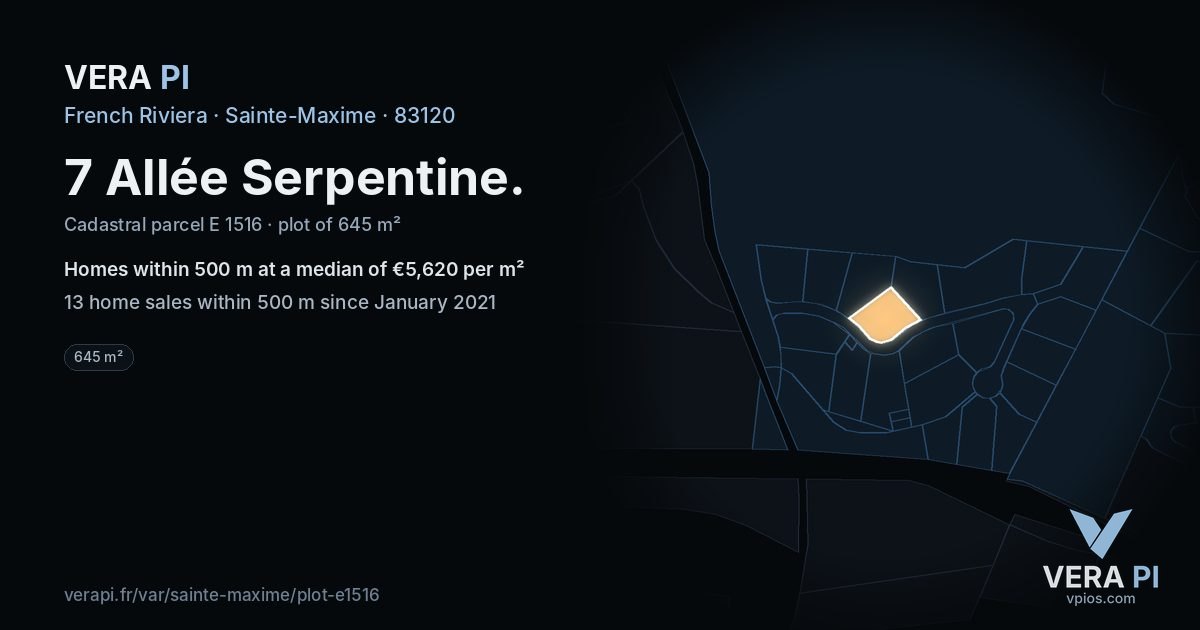 7 Allée Serpentine, Sainte-Maxime at night – the plot lit, the parcels around coloured by the prices near them