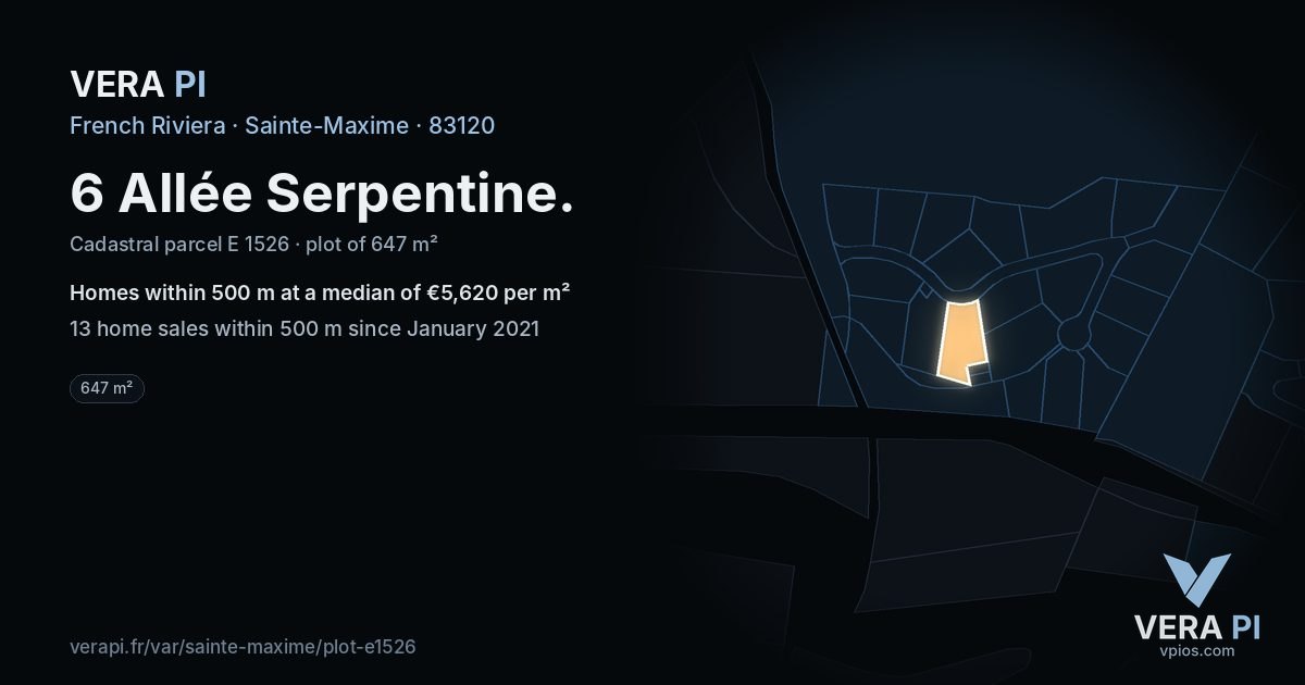 6 Allée Serpentine, Sainte-Maxime at night – the plot lit, the parcels around coloured by the prices near them