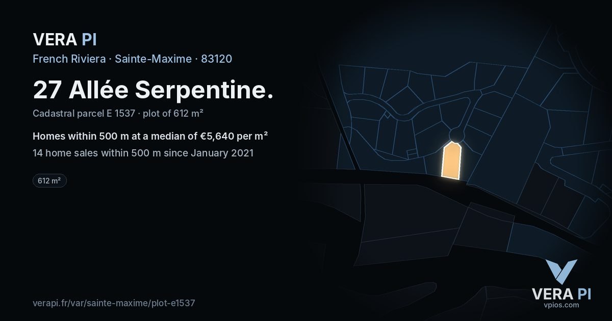 27 Allée Serpentine, Sainte-Maxime at night – the plot lit, the parcels around coloured by the prices near them