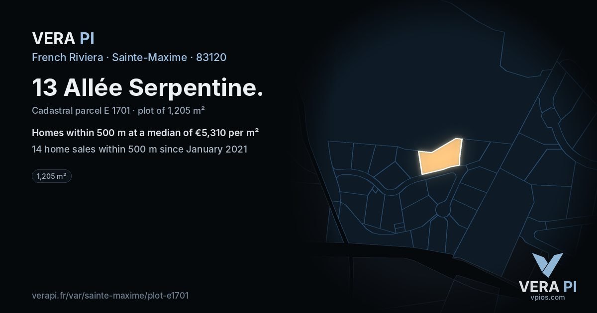 13 Allée Serpentine, Sainte-Maxime at night – the plot lit, the parcels around coloured by the prices near them