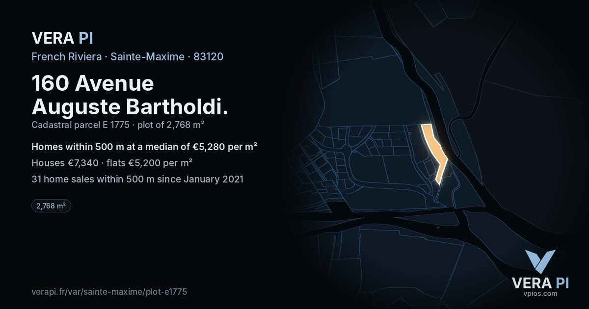 160 Avenue Auguste Bartholdi, Sainte-Maxime at night – the plot lit, the parcels around coloured by the prices near them