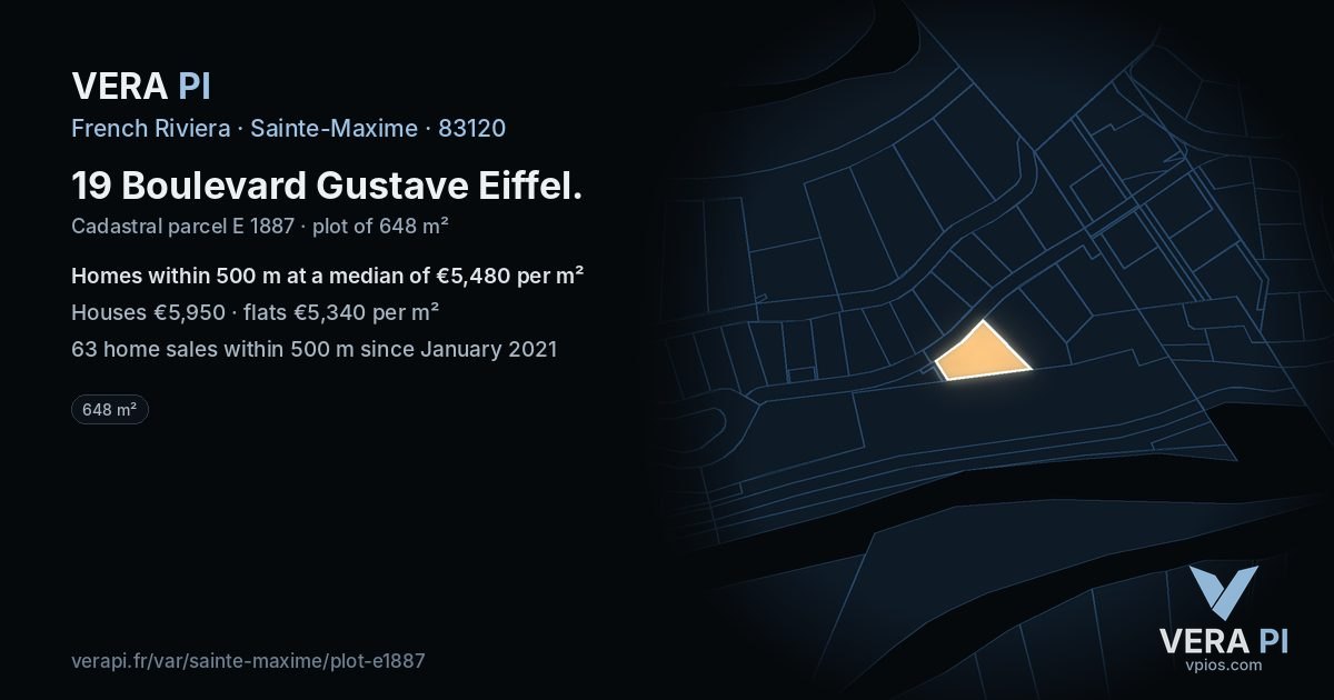 19 Boulevard Gustave Eiffel, Sainte-Maxime at night – the plot lit, the parcels around coloured by the prices near them