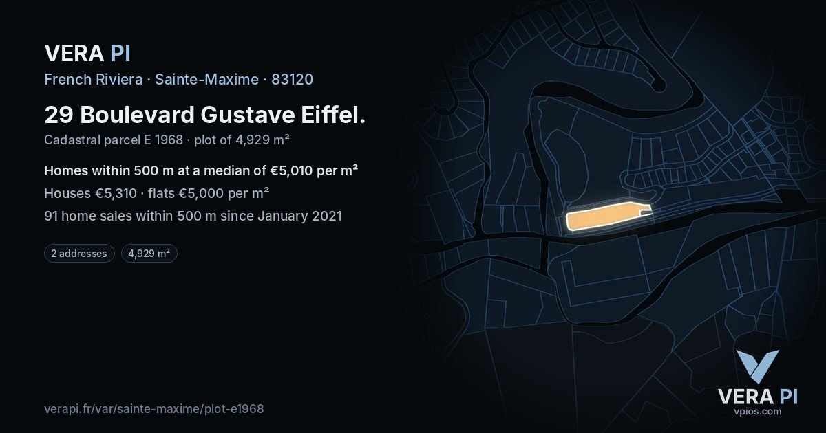 29 Boulevard Gustave Eiffel, Sainte-Maxime at night – the plot lit, the parcels around coloured by the prices near them