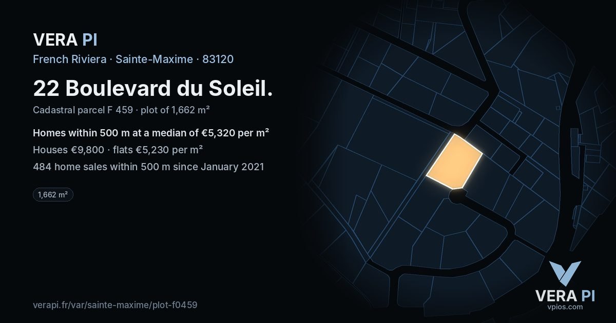 22 Boulevard du Soleil, Sainte-Maxime at night – the plot lit, the parcels around coloured by the prices near them