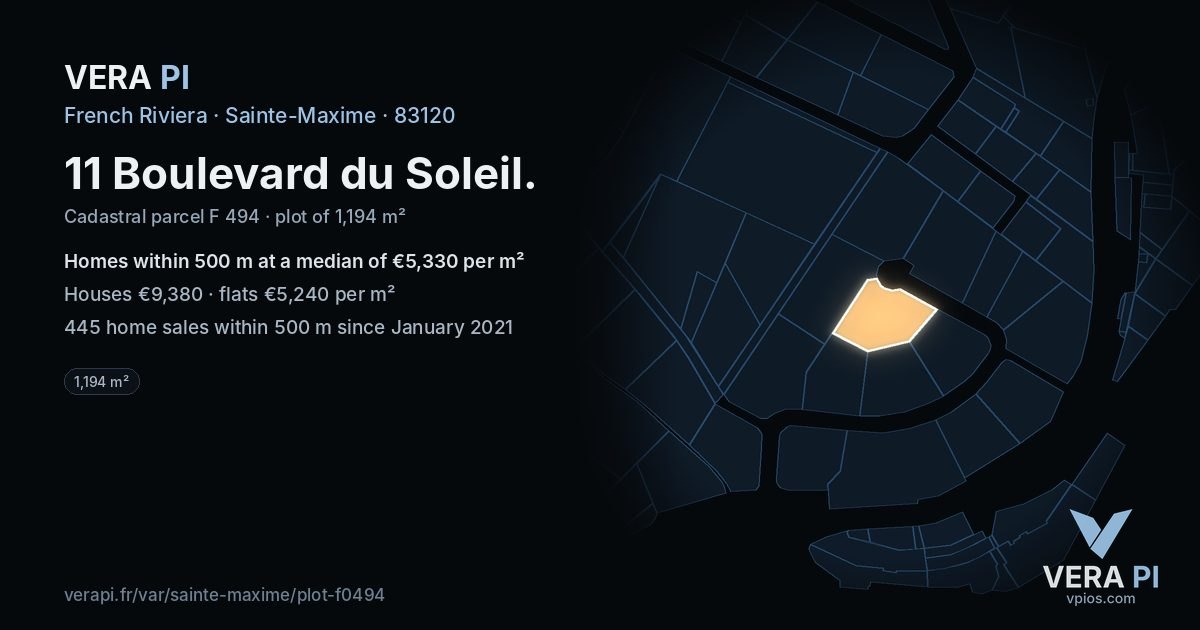 11 Boulevard du Soleil, Sainte-Maxime at night – the plot lit, the parcels around coloured by the prices near them