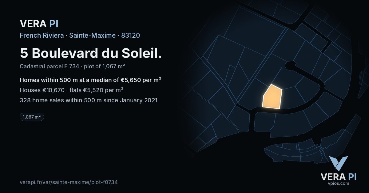 5 Boulevard du Soleil, Sainte-Maxime at night – the plot lit, the parcels around coloured by the prices near them