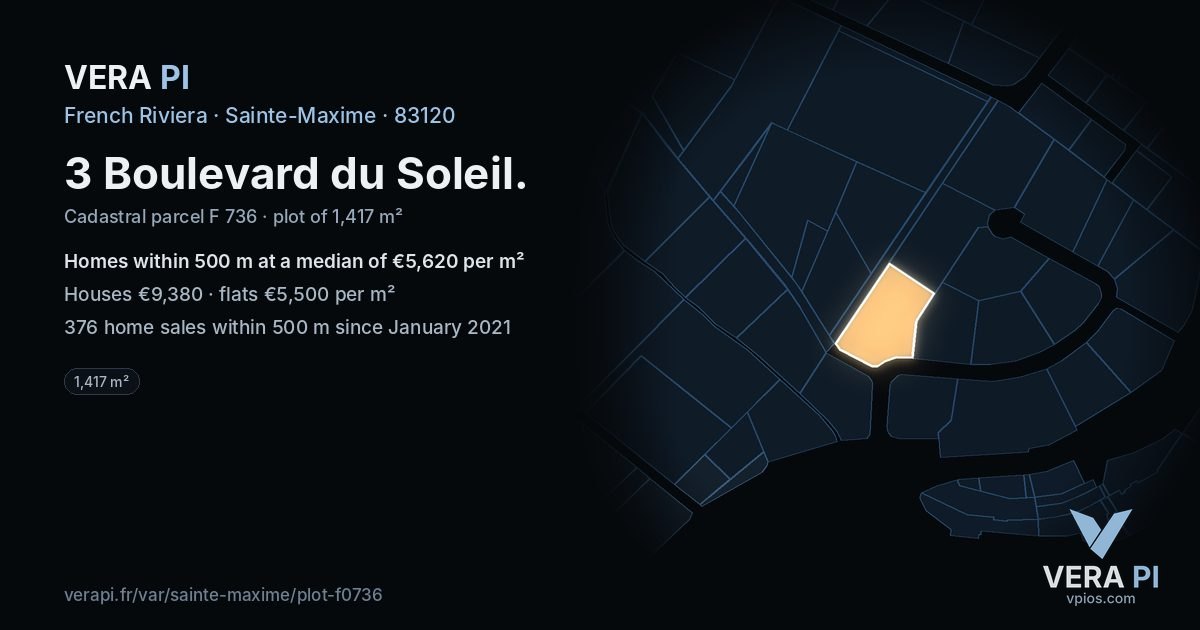 3 Boulevard du Soleil, Sainte-Maxime at night – the plot lit, the parcels around coloured by the prices near them