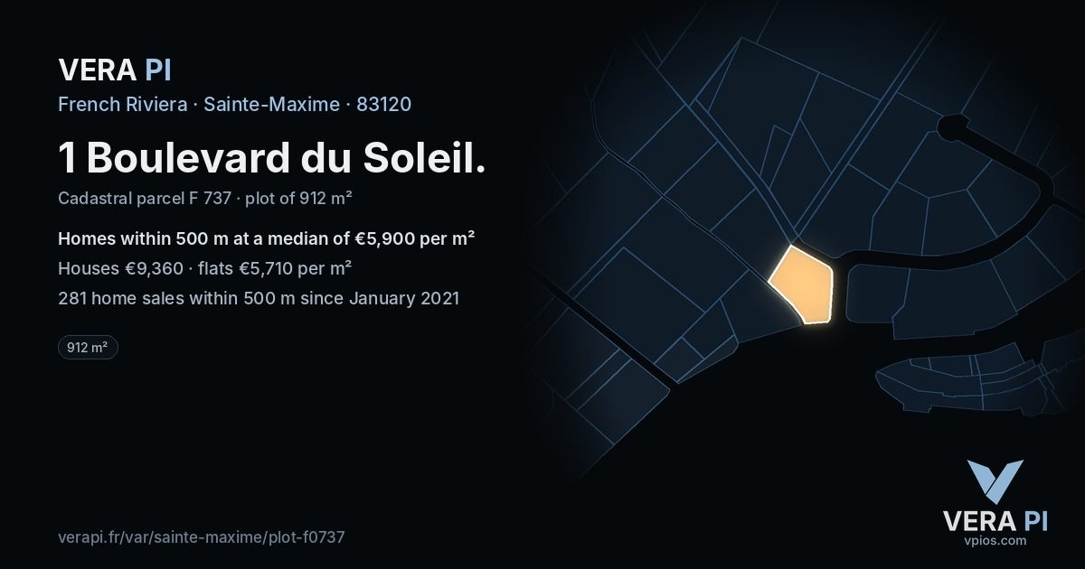 1 Boulevard du Soleil, Sainte-Maxime at night – the plot lit, the parcels around coloured by the prices near them