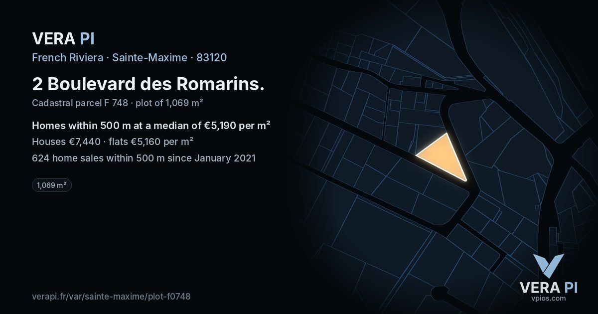 2 Boulevard des Romarins, Sainte-Maxime at night – the plot lit, the parcels around coloured by the prices near them