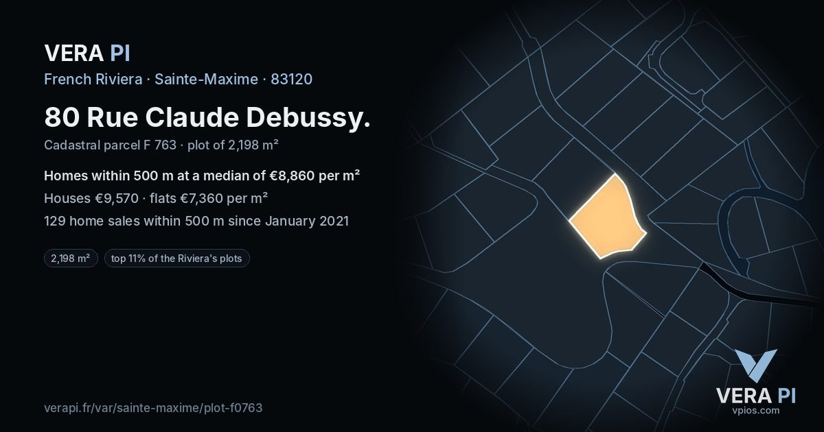 80 Rue Claude Debussy, Sainte-Maxime at night – the plot lit, the parcels around coloured by the prices near them