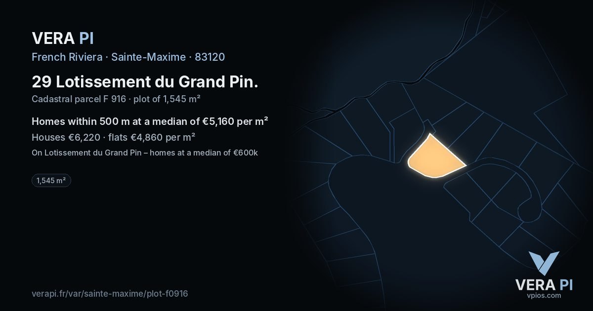 29 Lotissement du Grand Pin, Sainte-Maxime at night – the plot lit, the parcels around coloured by the prices near them