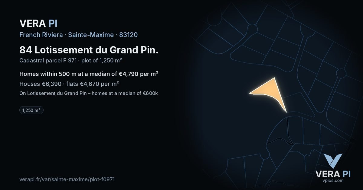 84 Lotissement du Grand Pin, Sainte-Maxime at night – the plot lit, the parcels around coloured by the prices near them
