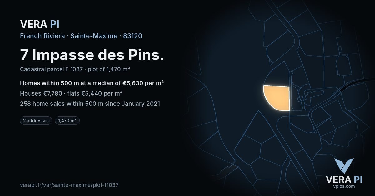 7 Impasse des Pins, Sainte-Maxime at night – the plot lit, the parcels around coloured by the prices near them
