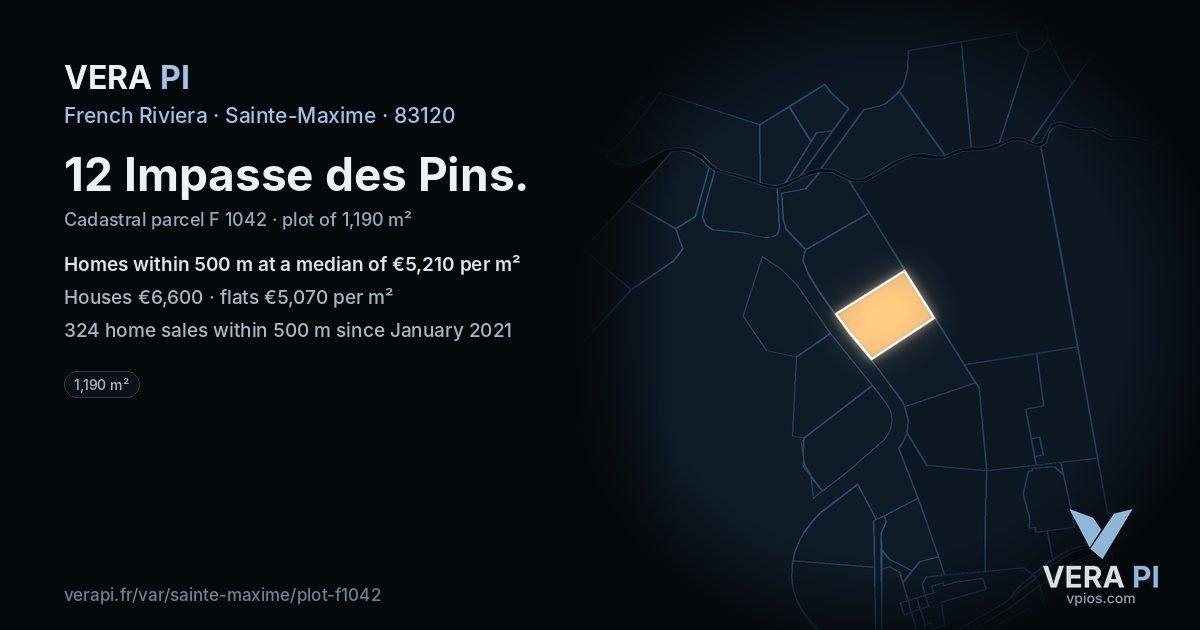 12 Impasse des Pins, Sainte-Maxime at night – the plot lit, the parcels around coloured by the prices near them