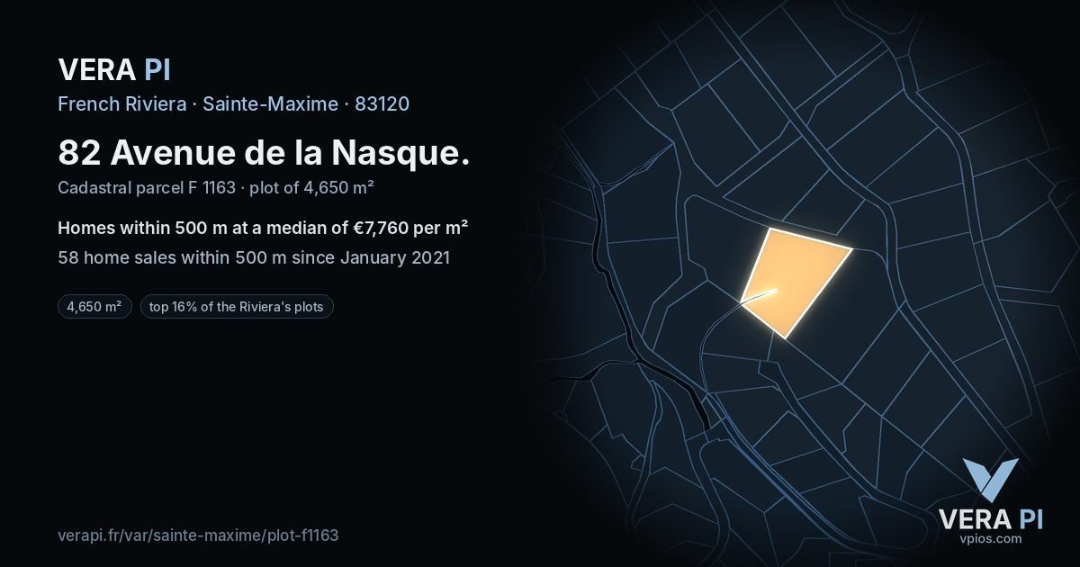 82 Avenue de la Nasque, Sainte-Maxime at night – the plot lit, the parcels around coloured by the prices near them