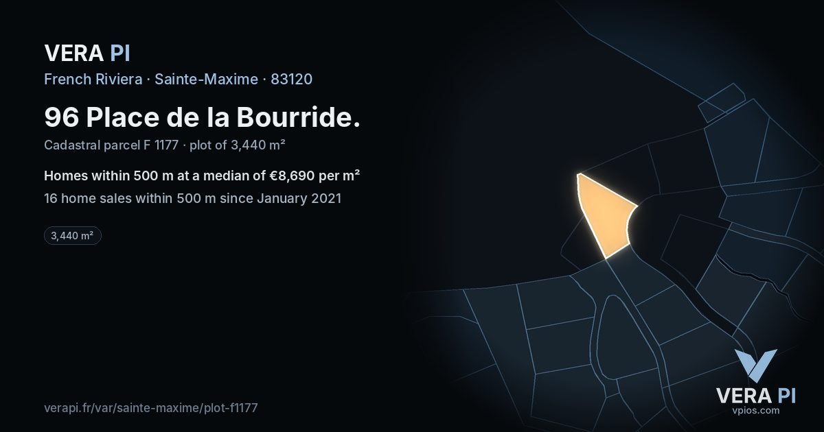 96 Place de la Bourride, Sainte-Maxime at night – the plot lit, the parcels around coloured by the prices near them