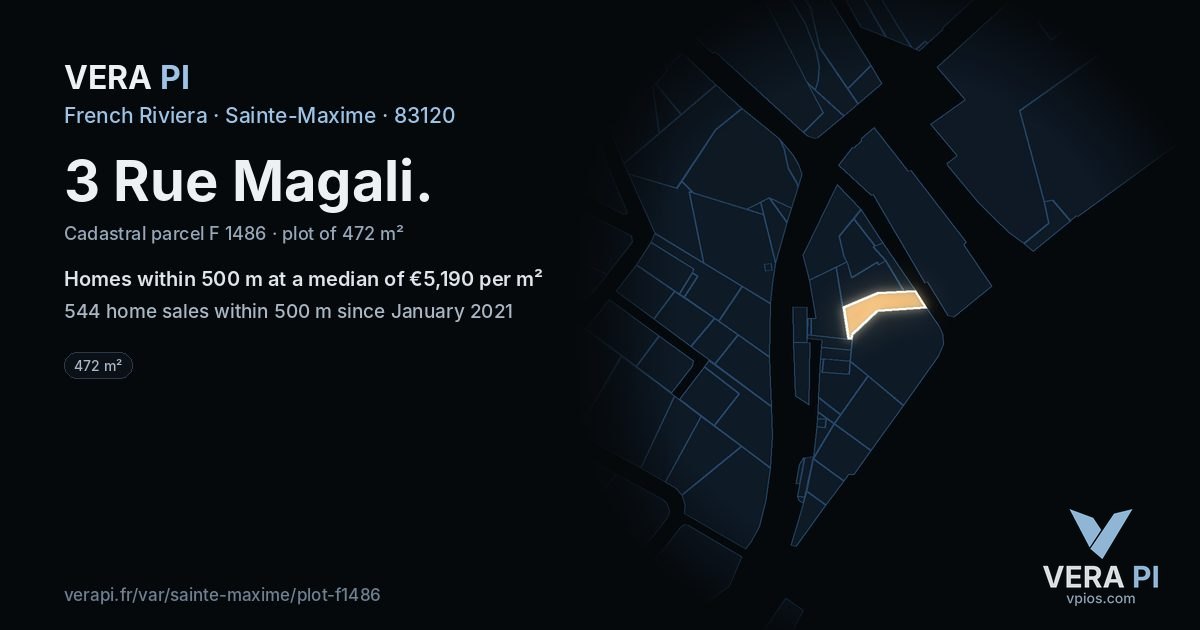 3 Rue Magali, Sainte-Maxime at night – the plot lit, the parcels around coloured by the prices near them