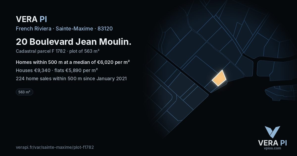 20 Boulevard Jean Moulin, Sainte-Maxime at night – the plot lit, the parcels around coloured by the prices near them