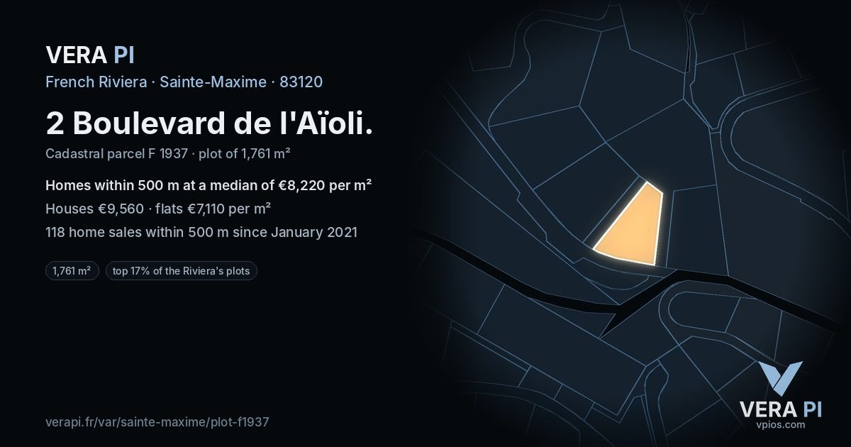 2 Boulevard de l'Aïoli, Sainte-Maxime at night – the plot lit, the parcels around coloured by the prices near them