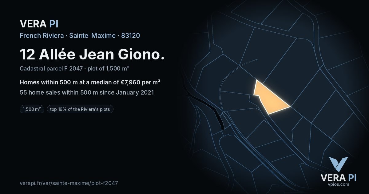 12 Allée Jean Giono, Sainte-Maxime at night – the plot lit, the parcels around coloured by the prices near them